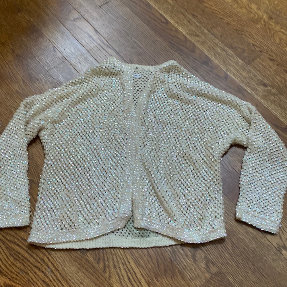 Very vintage pearlized “sweater”